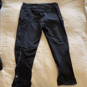 LuluLemon Black Cropped Running Pants